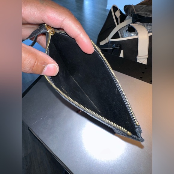 Louis Vuitton Clutch - Picture 8 of 11